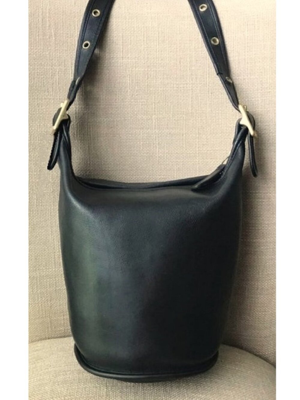 COACH Vintage Black Leather Bucket Bag Crossbody Handbag - Picture 2 of 8